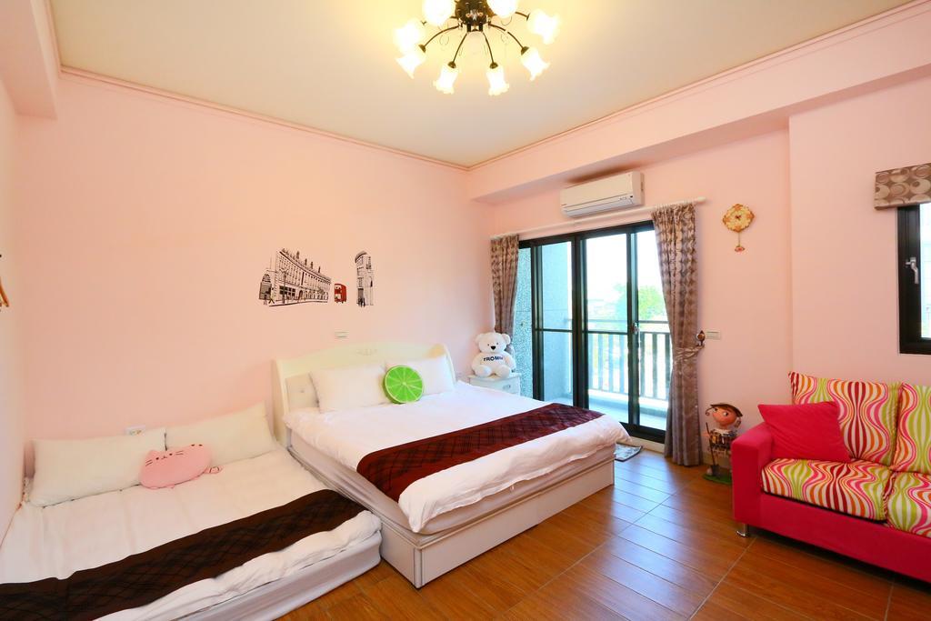 Birds Flower B&B อู่เจี๋ย ภายนอก รูปภาพ